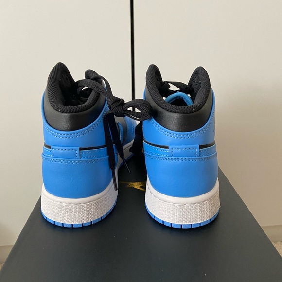 Jordan 1 Mid University Blue Black GS - Picture 5 of 7